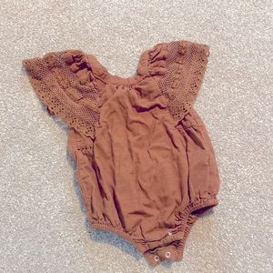 EUC Flutter sleeve crochet Romper baby girl